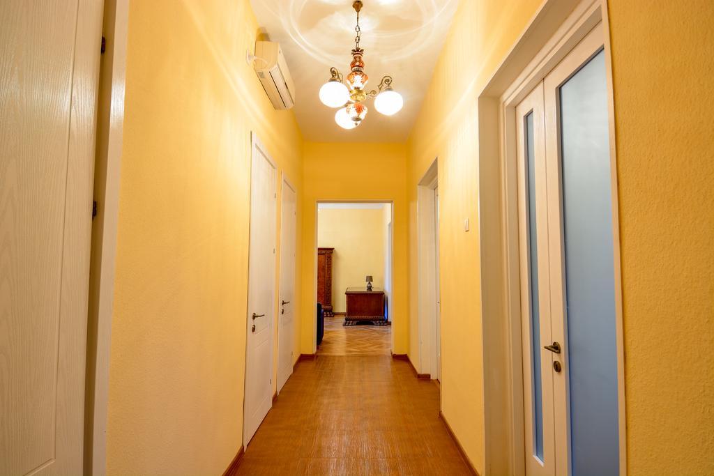 Gio'S Apartment Tbilisi Ngoại thất bức ảnh