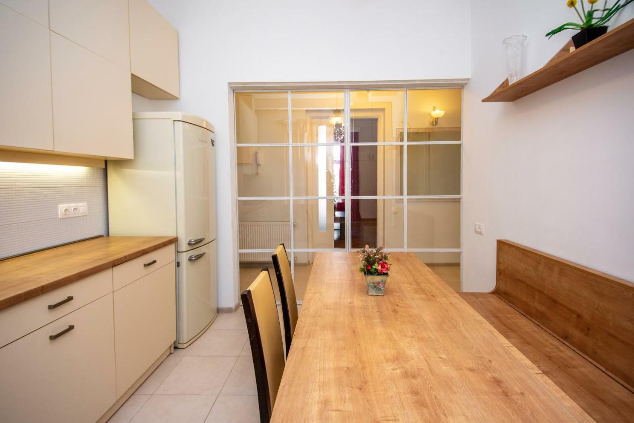 Gio'S Apartment Tbilisi Ngoại thất bức ảnh