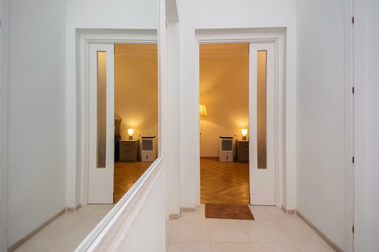 Gio'S Apartment Tbilisi Ngoại thất bức ảnh