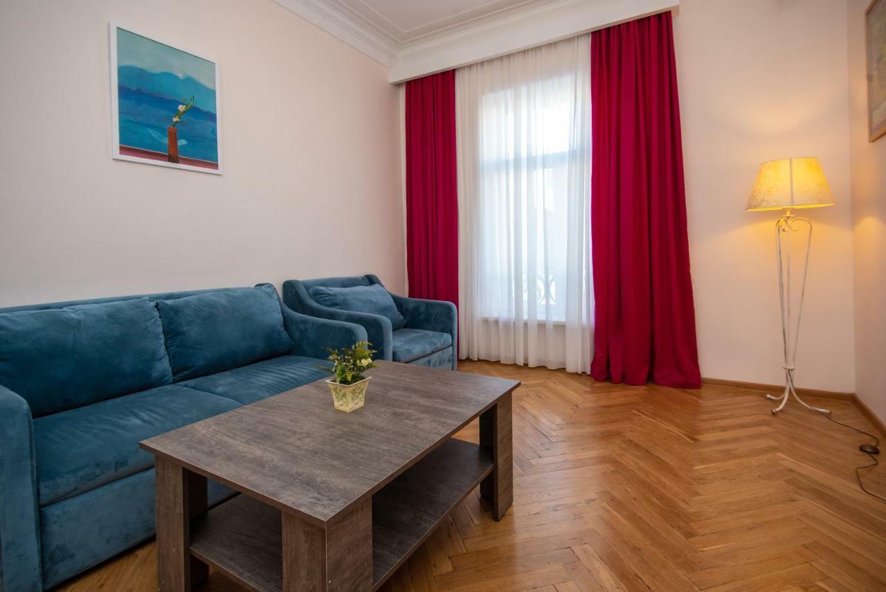 Gio'S Apartment Tbilisi Ngoại thất bức ảnh