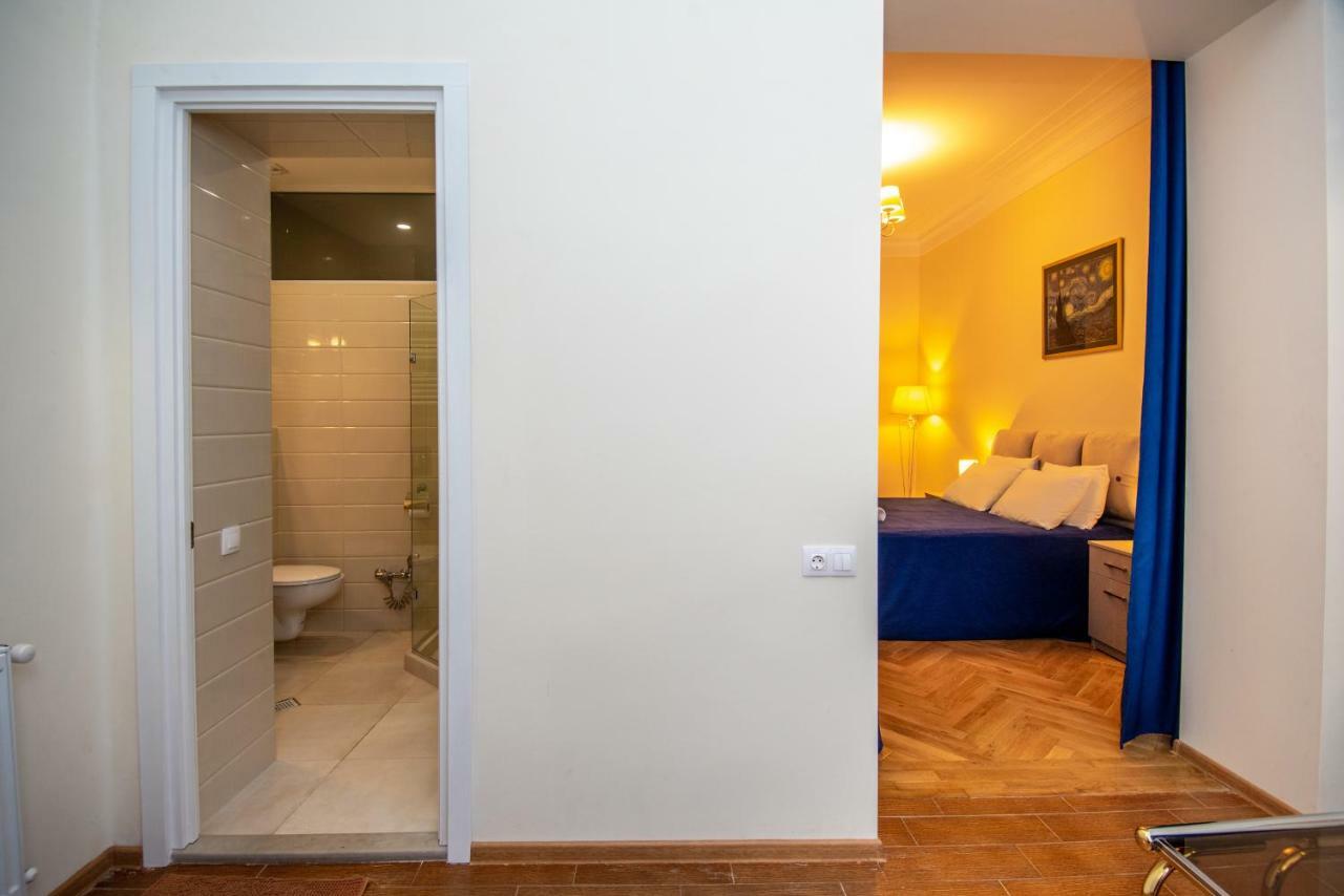 Gio'S Apartment Tbilisi Ngoại thất bức ảnh