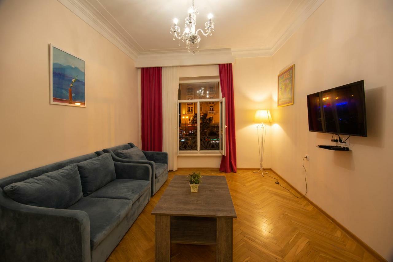 Gio'S Apartment Tbilisi Ngoại thất bức ảnh